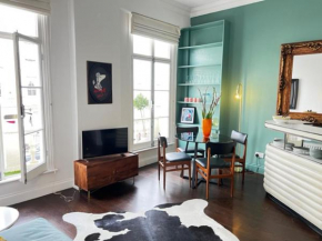Stylish Central London Balcony Apartment